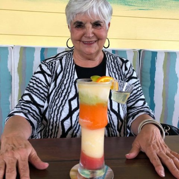 Meet your Posher, Rae - Picture 1 of 1